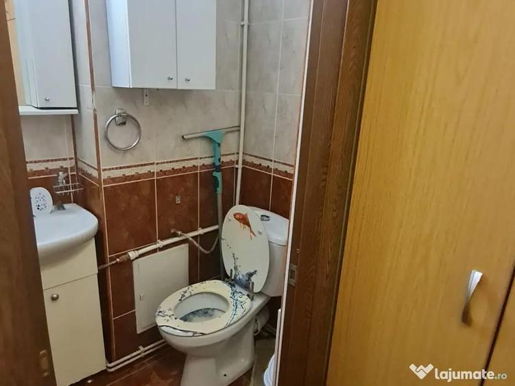 Garsoniera de inchiriat in Mun. Targovi?te, str.Avram Iancu, nr.7, bl.54, etj. 5 - 5