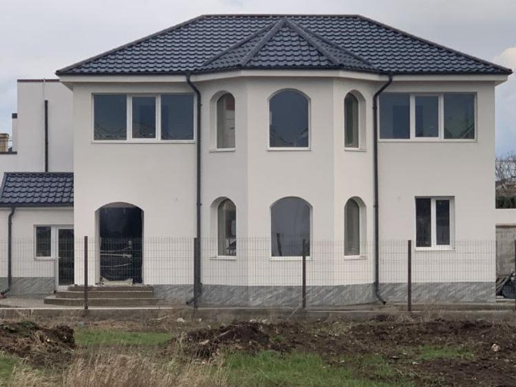 Vila S+P+1E + terasa+ spațiu tehnic exterior  - 1