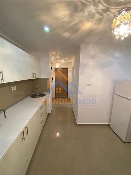 Garsoniera de vanzare, zona Decebal - 4