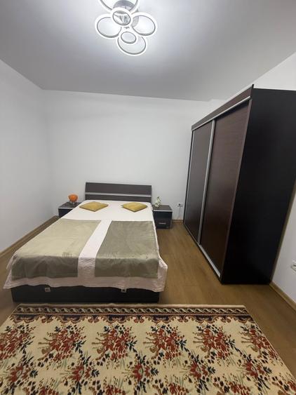 Inchiriez corp casa la curte, zona Delfinariu, Constanta - 8