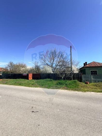 Teren 3,700mp Dobriceni / Strada Sabin Balașa - 1