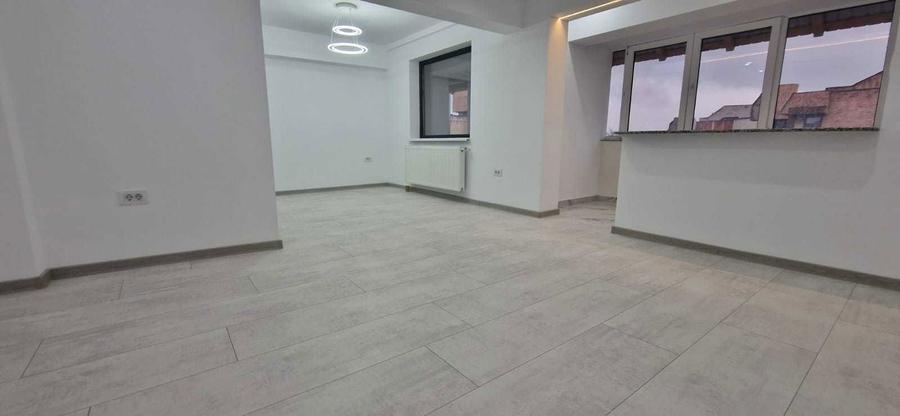 Apartament 3 camere-Ultracentral, complet renovat, vedere pietonala - 10