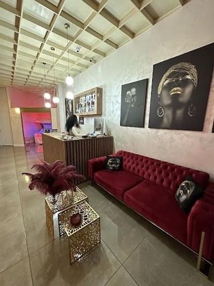 Spatiu comercial zona semi-centrala cu chirias - 4