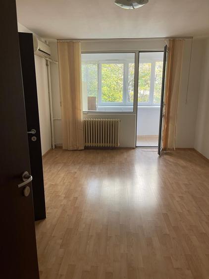 Titan, metrou, Barajul Cucuteni - 6