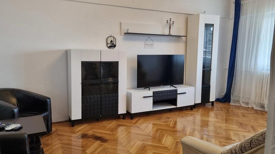 Apartament cu 3 camere decomandat în Ultracentral