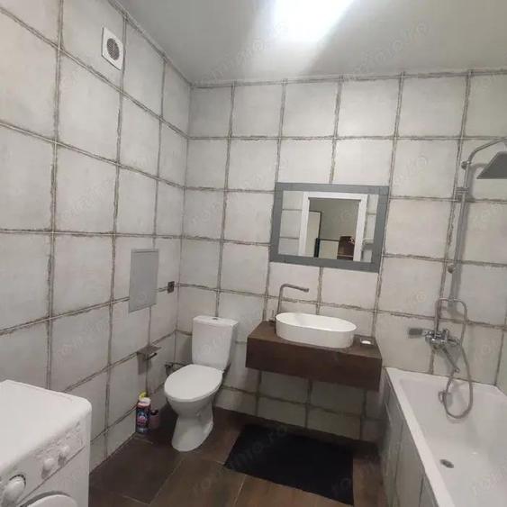 Garsoniera de inchiriat - Zona Damaroaia - 3