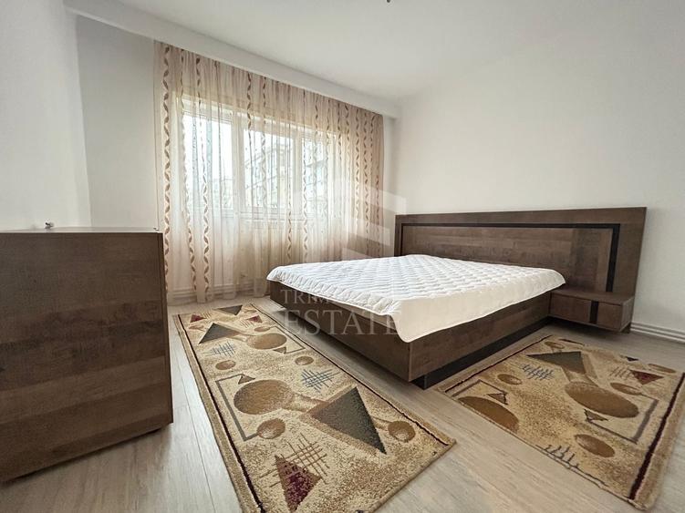 Apartament cu 3 camere decomandat, mobilat în Dacia