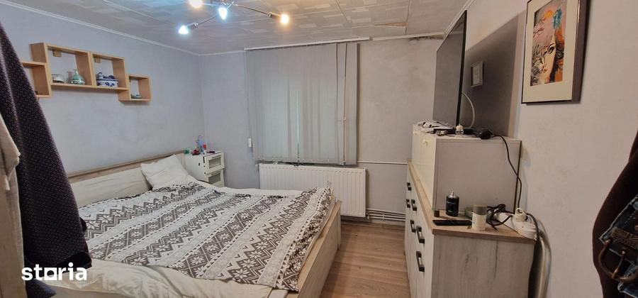 Casă cu 3 camere cu Teren 2100 Mp în Tuzla