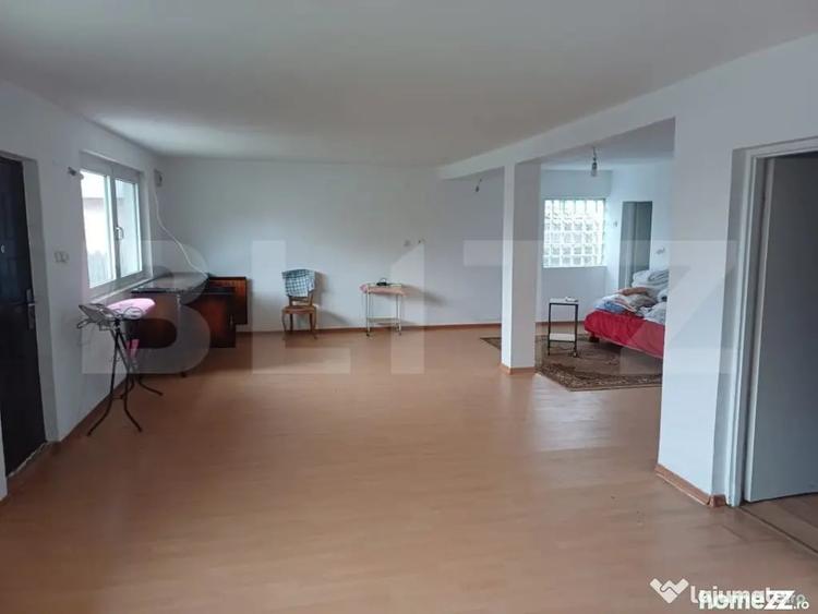 Casă cu 5 camere cu Teren 500 Mp în Arcani