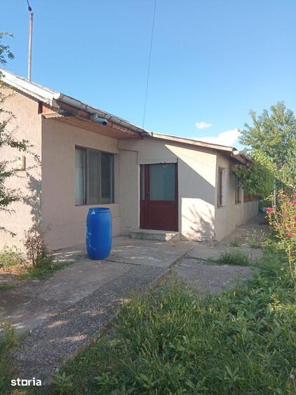 Casa cu 3 camere, curte mare ?i acces asfaltat - 6