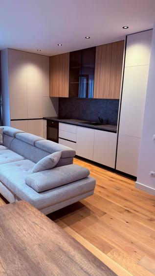 Apartament cu 3 camere decomandat în Pantelimon
