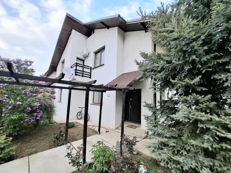 Casă cu 5 camere cu Teren 550 Mp în Corbeanca