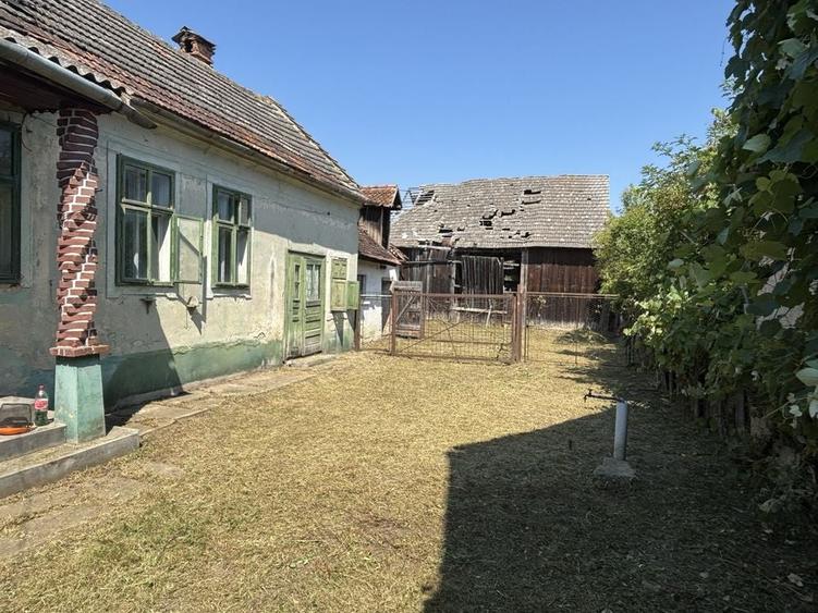 Casă cu 4 camere în Noua