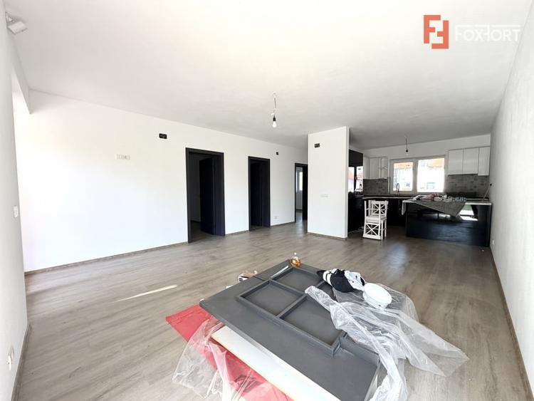 Casă individuală cu 3 camere cu Teren 420 Mp în Sânmihaiu Român