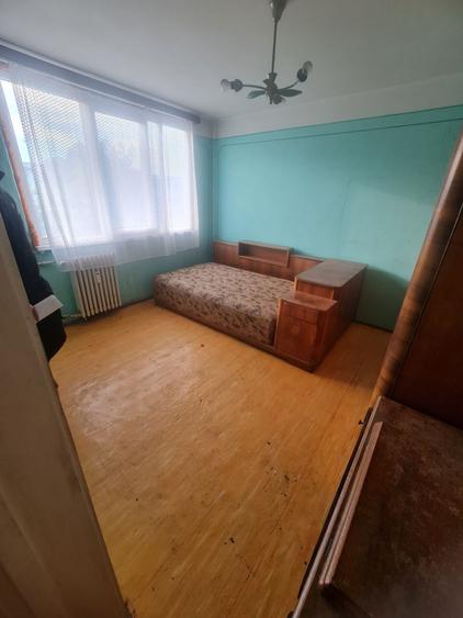 Apartament cu 2 camere semidecomandat în Ultimul leu