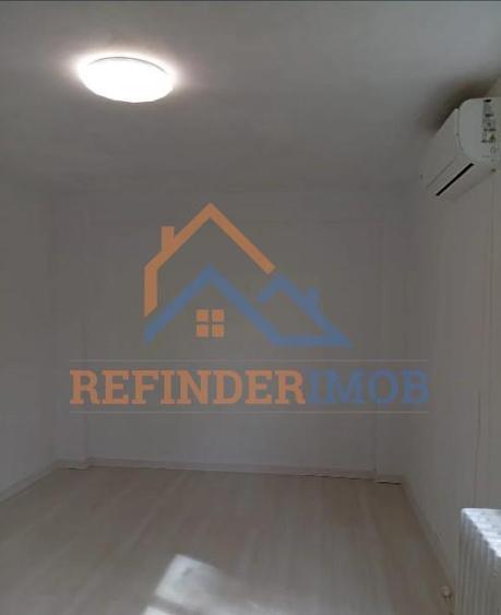 Apartament cu 2 camere decomandat în Berceni