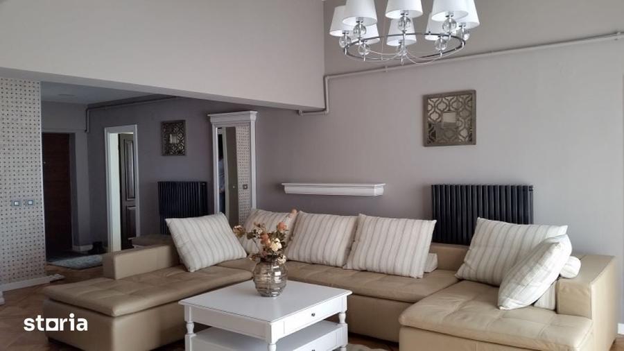 Apartament cu 4 camere decomandat în Șelimbăr