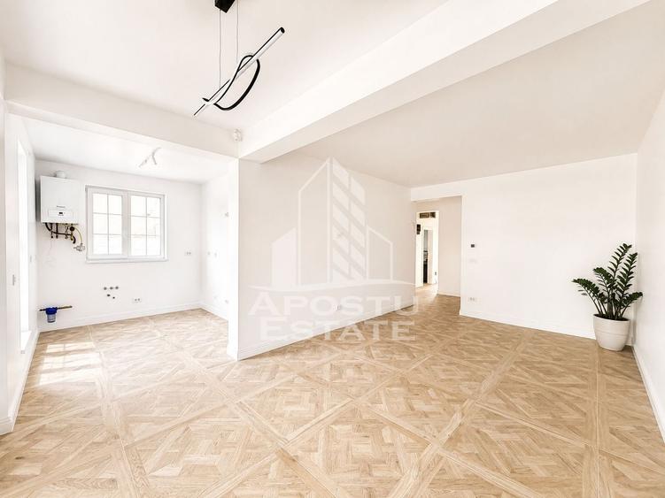 Duplex cu 4 camere cu Canalizare în Săcălaz