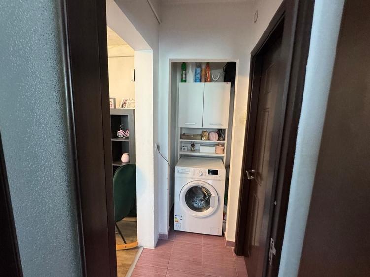Apartament cu 2 camere semidecomandat, mobilat în Micro 16