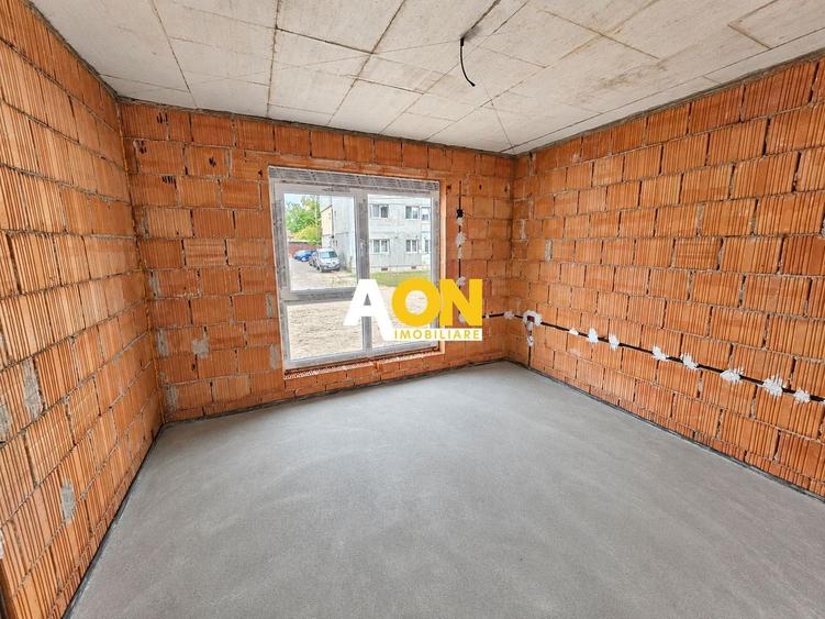 Apartament cu 3 camere decomandat în Cetate