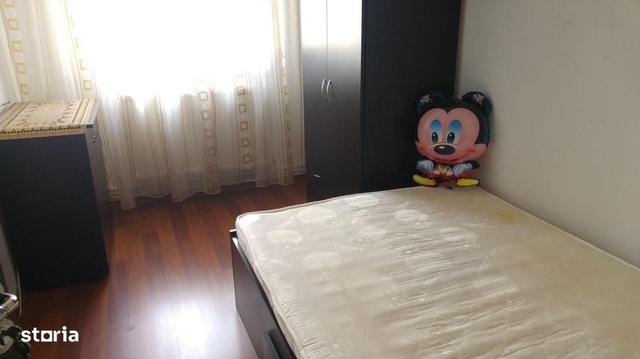 Apartament cu 3 camere decomandat în Dorobanți 1