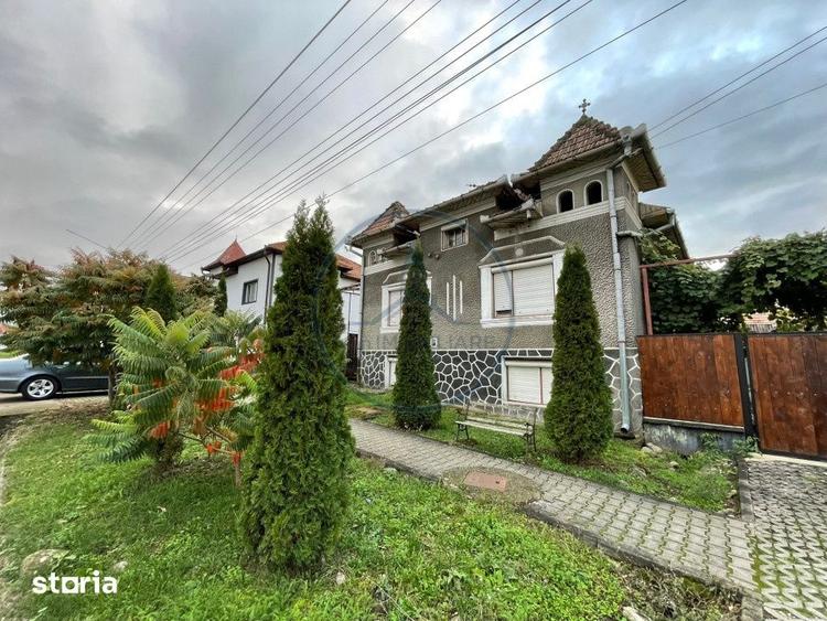 Casă cu 4 camere cu Teren 2700 Mp în Dumitrița