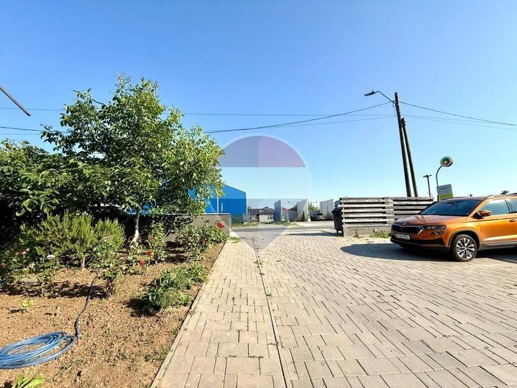 Apartament cu 3 camere decomandat, mobilat în Cumpăna