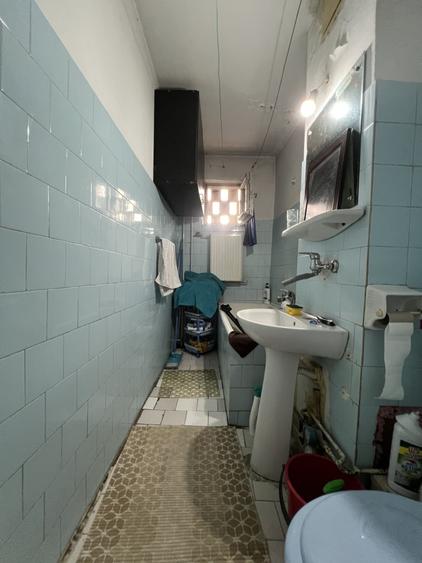 Apartament cu 3 camere nedecomandat, mobilat în Girocului