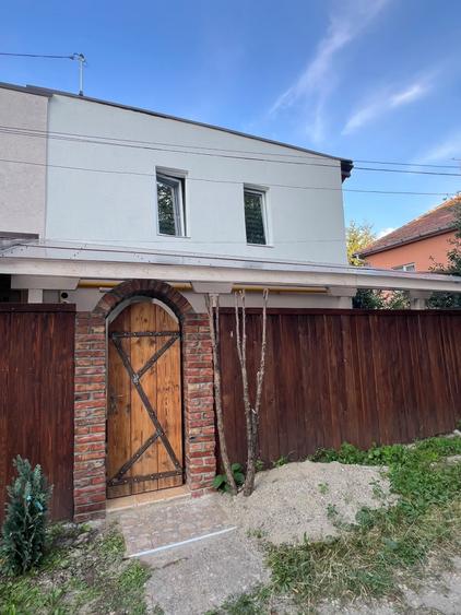 Casă individuală cu 3 camere cu Canalizare în Semicentral