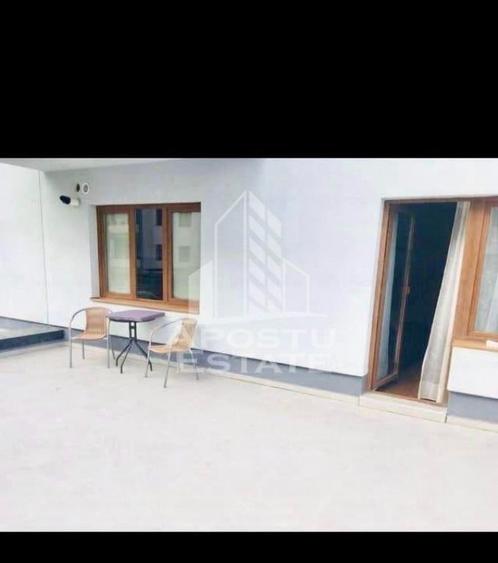 Garsonieră decomandată în Torontalului