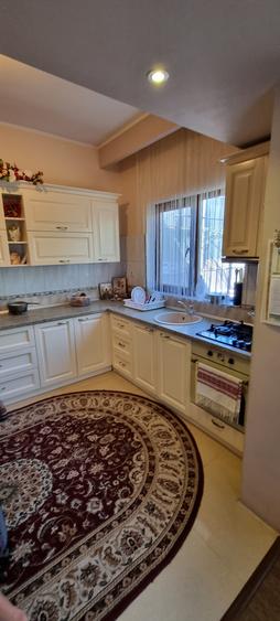 Casa cu etaj la strada zona Casa Lux - 2