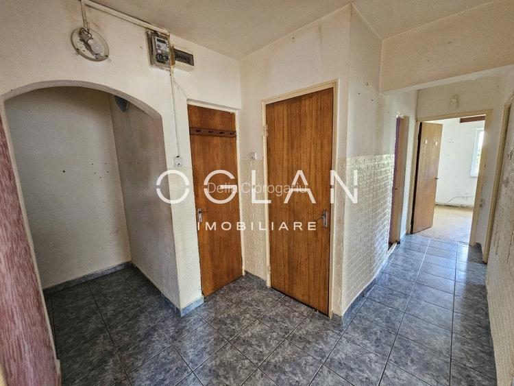 Apartament 3 cam, decomandat, Zona Vasile Aaron