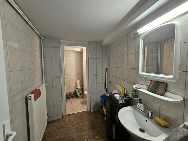 Imobil P+2E+M, cu spațiu comercial, zona Spitalul Județean, comision 0% - 23