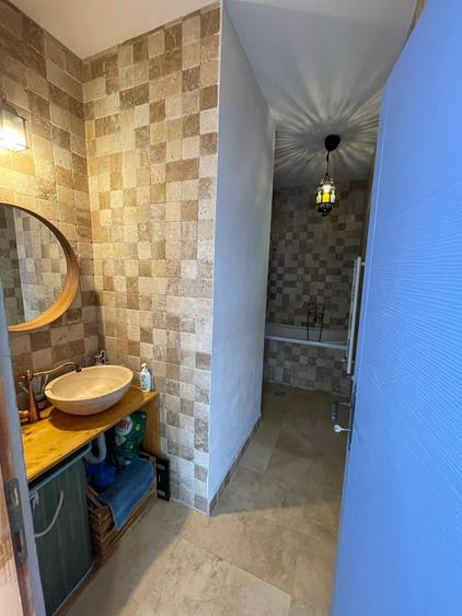 Apartament cu 2 camere decomandat în Sisești