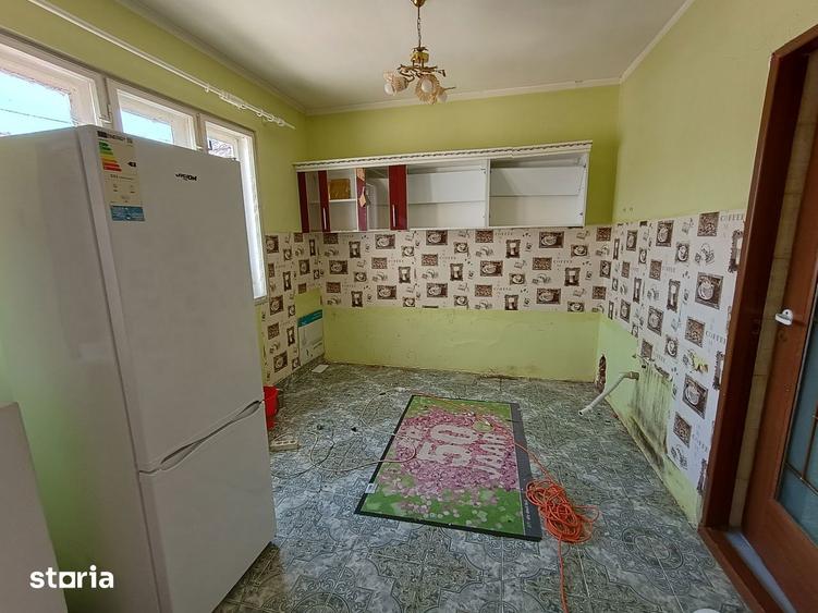 Apartament la casa ( triplex ) / 9 mai - 6