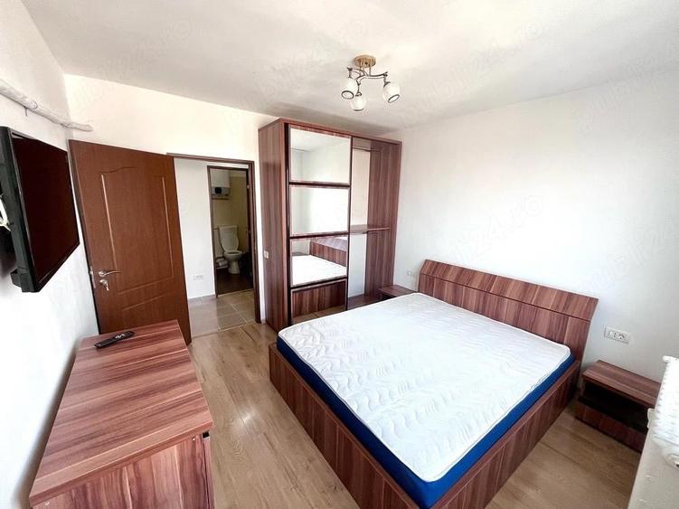 2 camere de inchiriat| decomandat| metrou 1 decembrie - 4