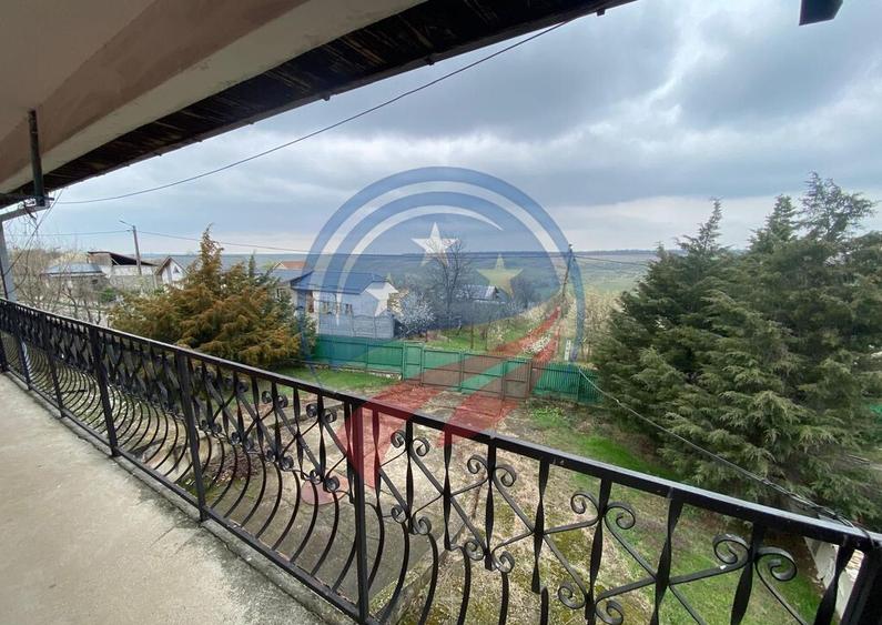 VILA CU 2500 MP TEREN LA 15 KM DE CRAIOVA CENTRU - 9