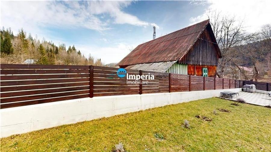 Pensiune de vanzare in zona Sucevita, langa Manastire - 15