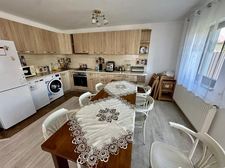 Pensiune de vanzare in Bobu, Scoarta - zona cu potential turistic in crestere! - 10