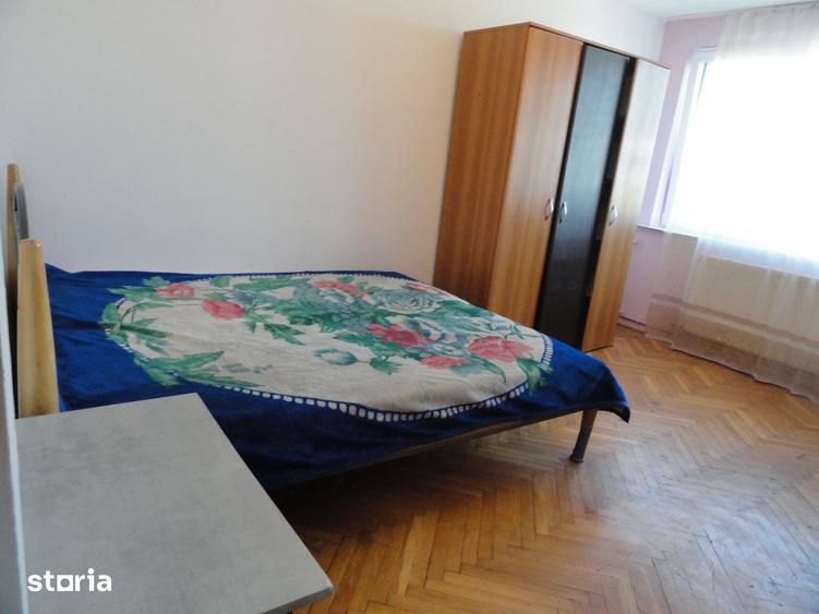 Apartament cu 2 camere decomandat în Romanilor