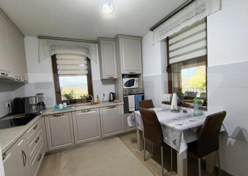 Casa cu 3 camere in suprafa?a de 122 mp ?i un teren de 5 - 8