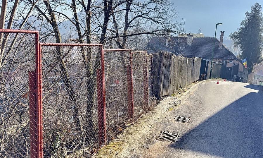 Teren intravilan, ultracentral. - 14