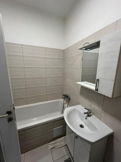 Inchirierz Garsoniera  Militari Residence strada Rezervelor - 8