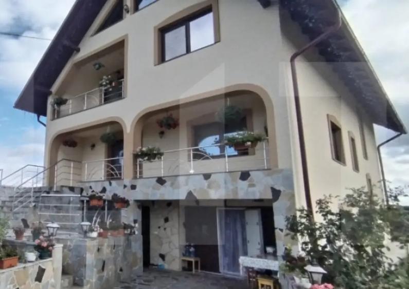 Vila D+P+1+M - lux Dorohoi 228 mp utili, teren 2.300 mp - 5