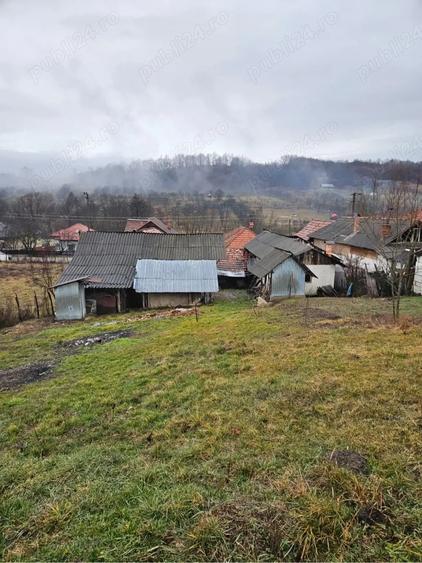 Casa cu teren de vanzare - 1