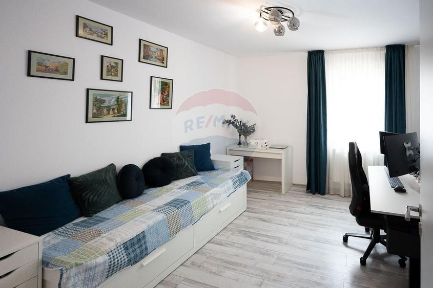 Apartament cu 3 camere de vânzare în zona Tomis Plus - 14