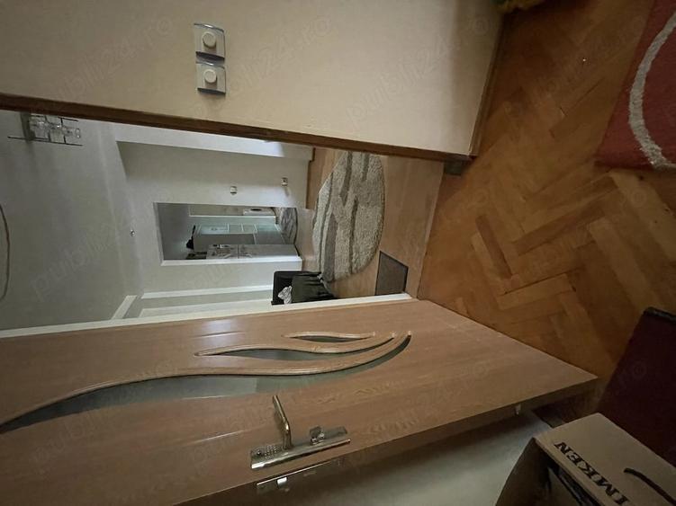 Apartament cu 3 camere decomandat în Steaua