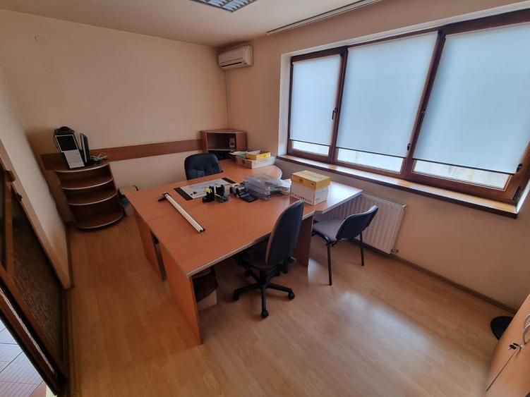 Birou, de 254 mp, în Cetate