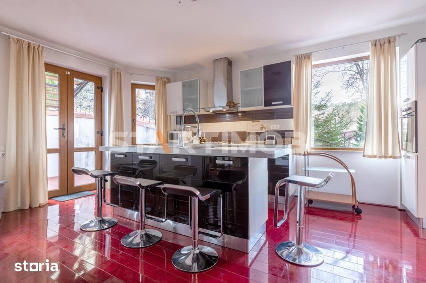 Casă cu 5 camere cu Teren 340 Mp în Centrul Istoric