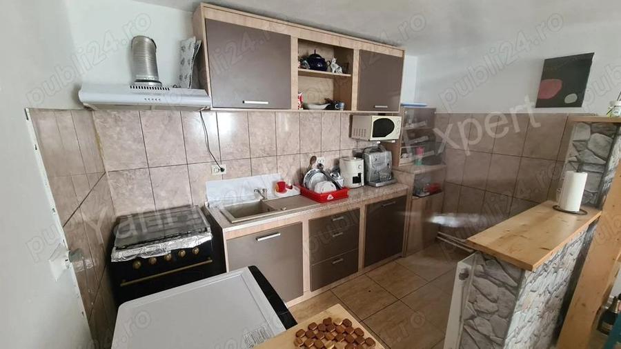 Casa cu spa?iu comercial de vanzare in comuna Ciofrangeni, sat Lacurile, jude? Arge?. - 16